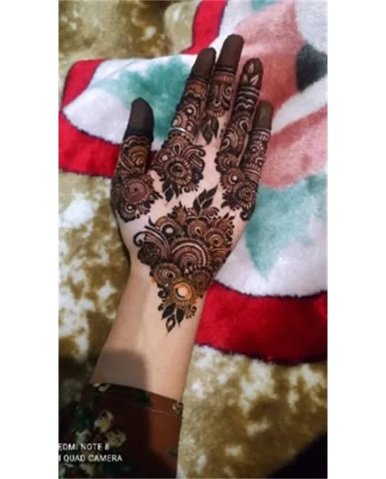 Flowing Symmetry On Cluster Front Hand Mehndi Design